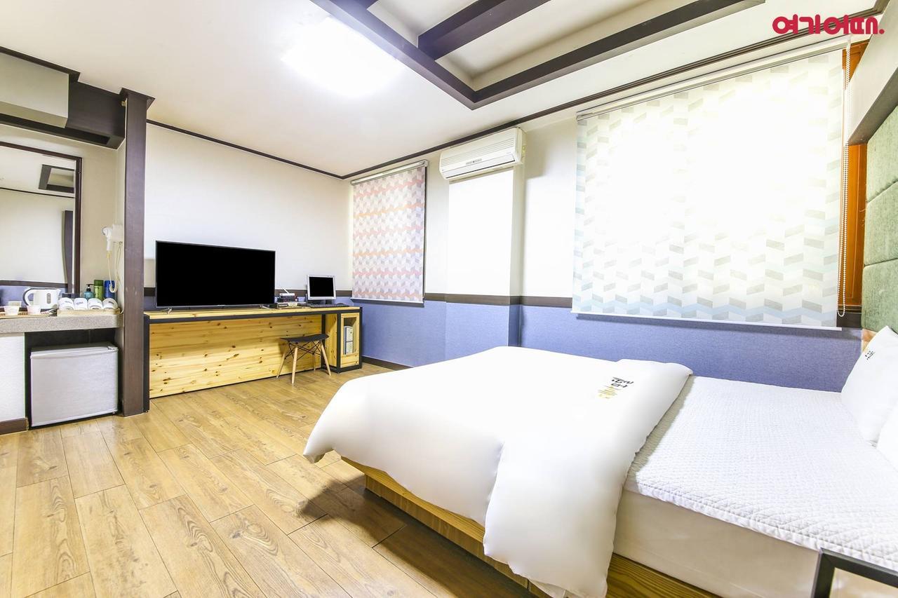 Theme Motel Mokpo Bagian luar foto