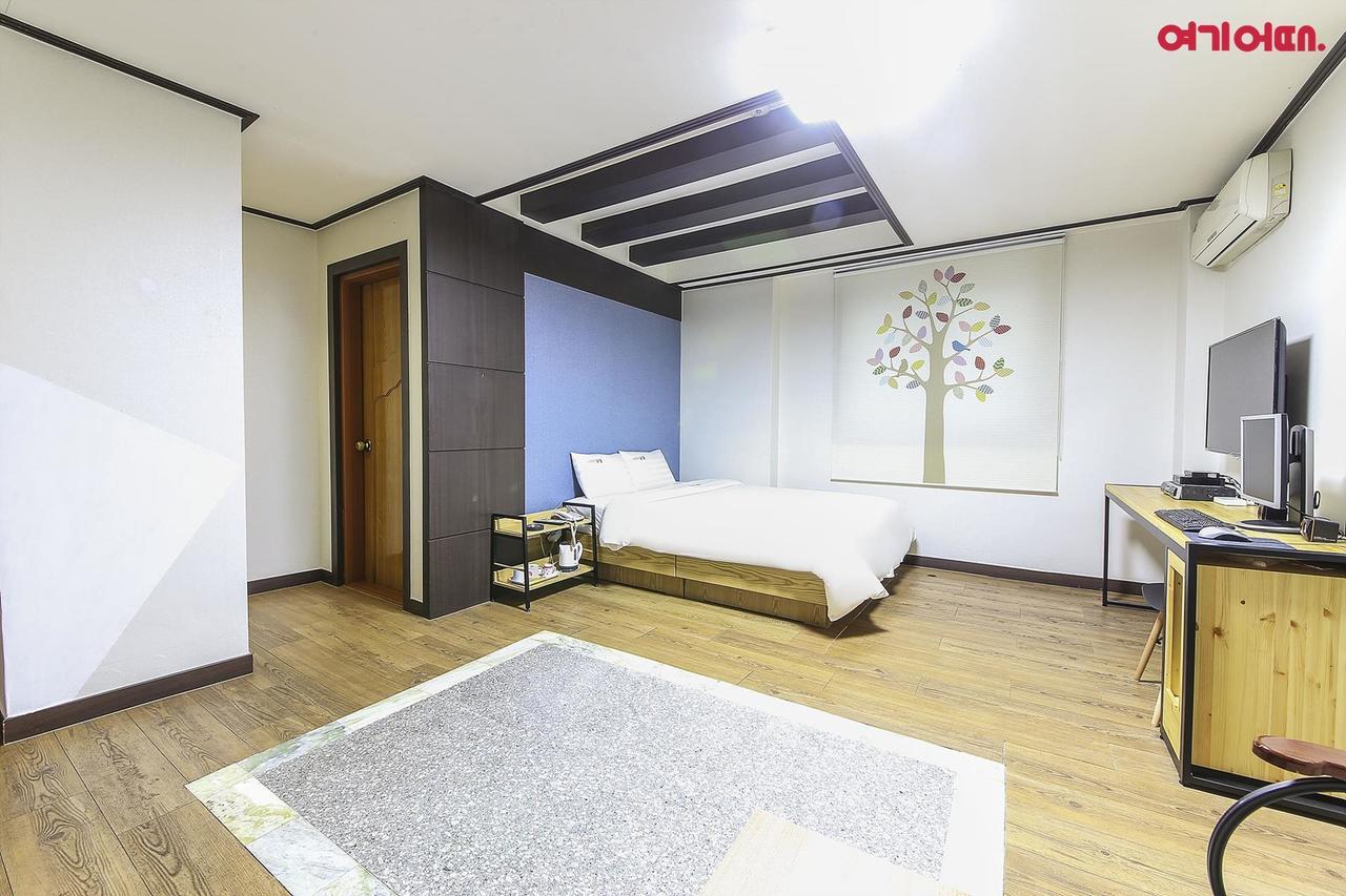 Theme Motel Mokpo Bagian luar foto