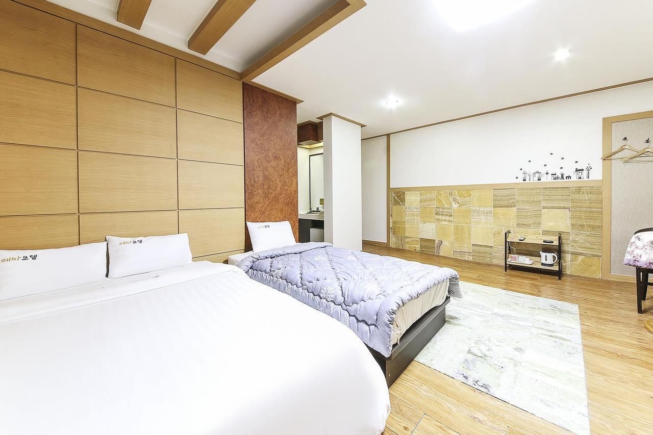 Theme Motel Mokpo Bagian luar foto