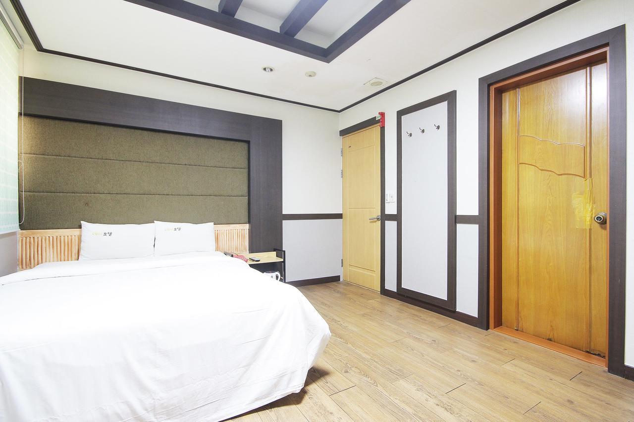 Theme Motel Mokpo Bagian luar foto