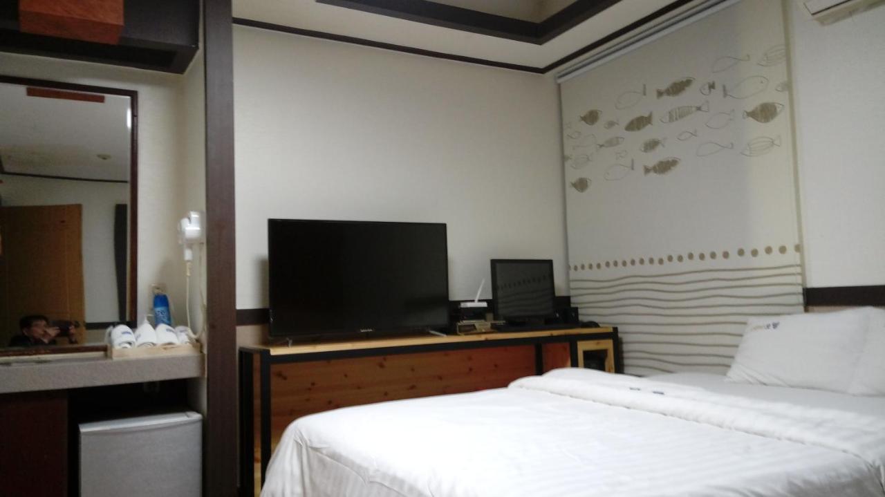 Theme Motel Mokpo Bagian luar foto
